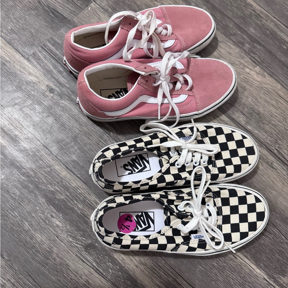 Vans Women's Pink and Black Checkered Sneakers